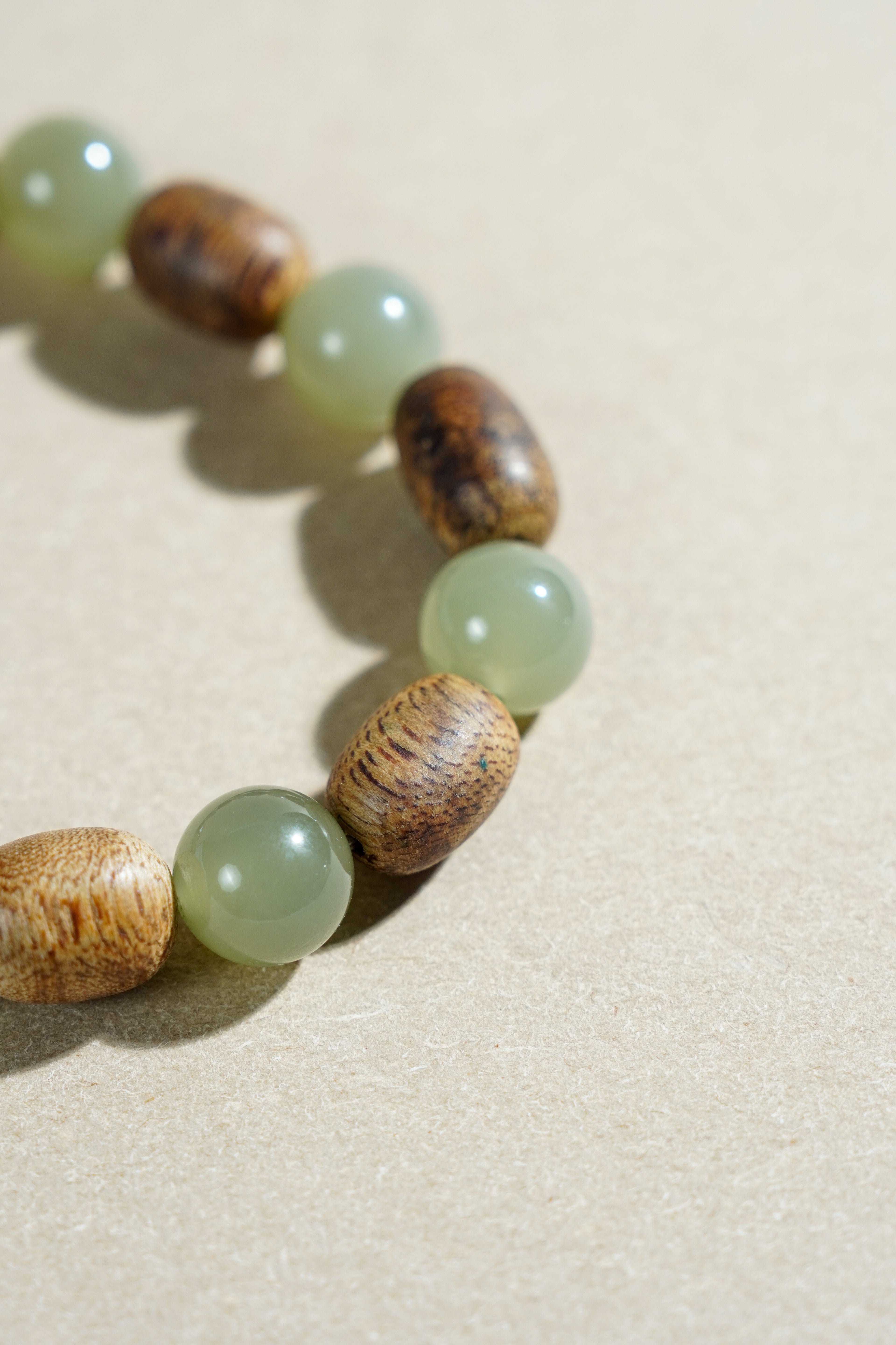 Taiora 五行 · 木-沉香和田玉手串 - 五行能量珠寶 - 圖3